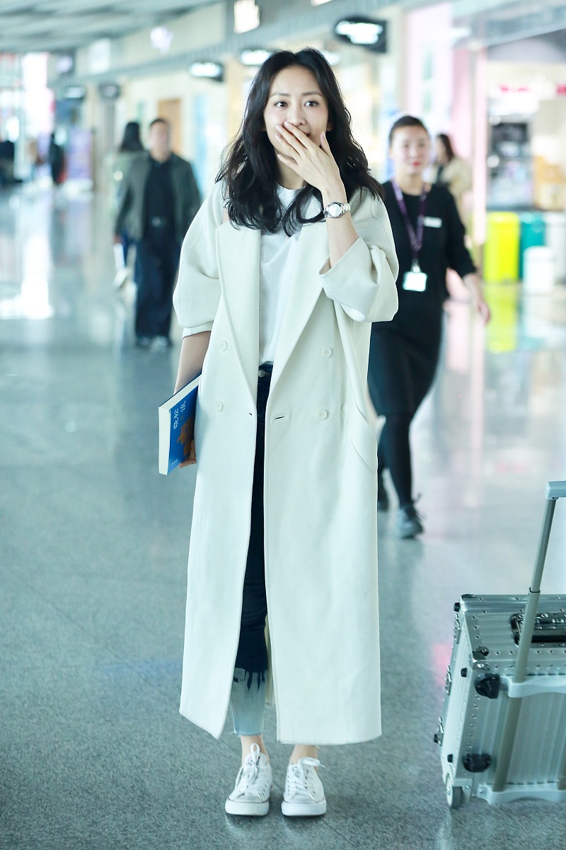 对方仍然爱搭不理还要继续聊下去吗