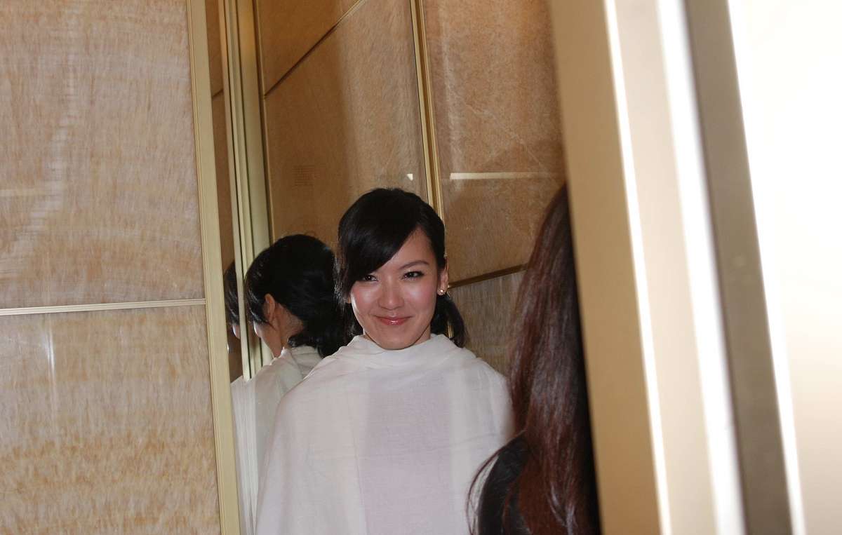 2009年2月28日,上海,2009新娱乐慈善群星会颁奖晚会.***_***林熙蕾+++