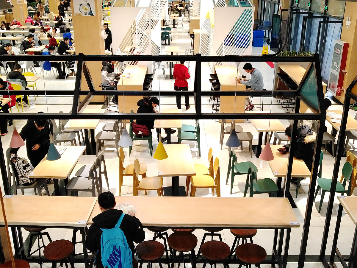 大学食堂卖纸巾：经营产品定价策略分析