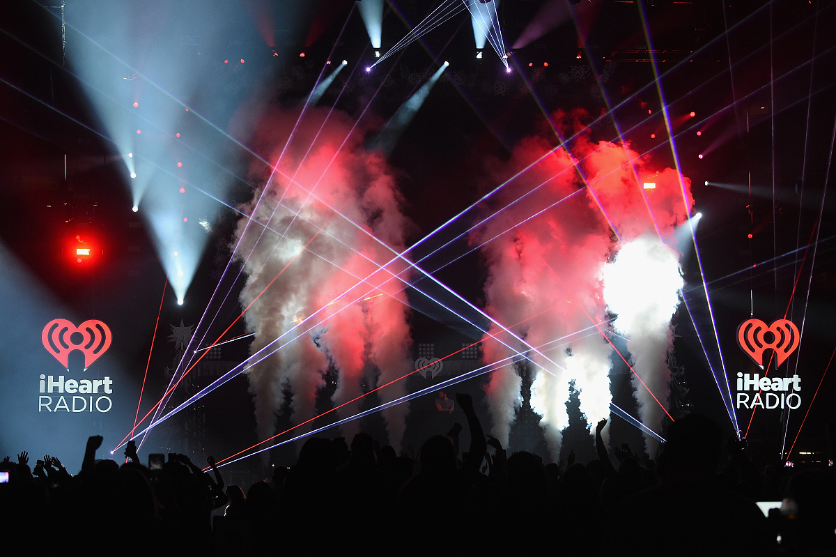 2015年12月10日讯,美国费城,当地时间12月9日,2015q102's jingle ball
