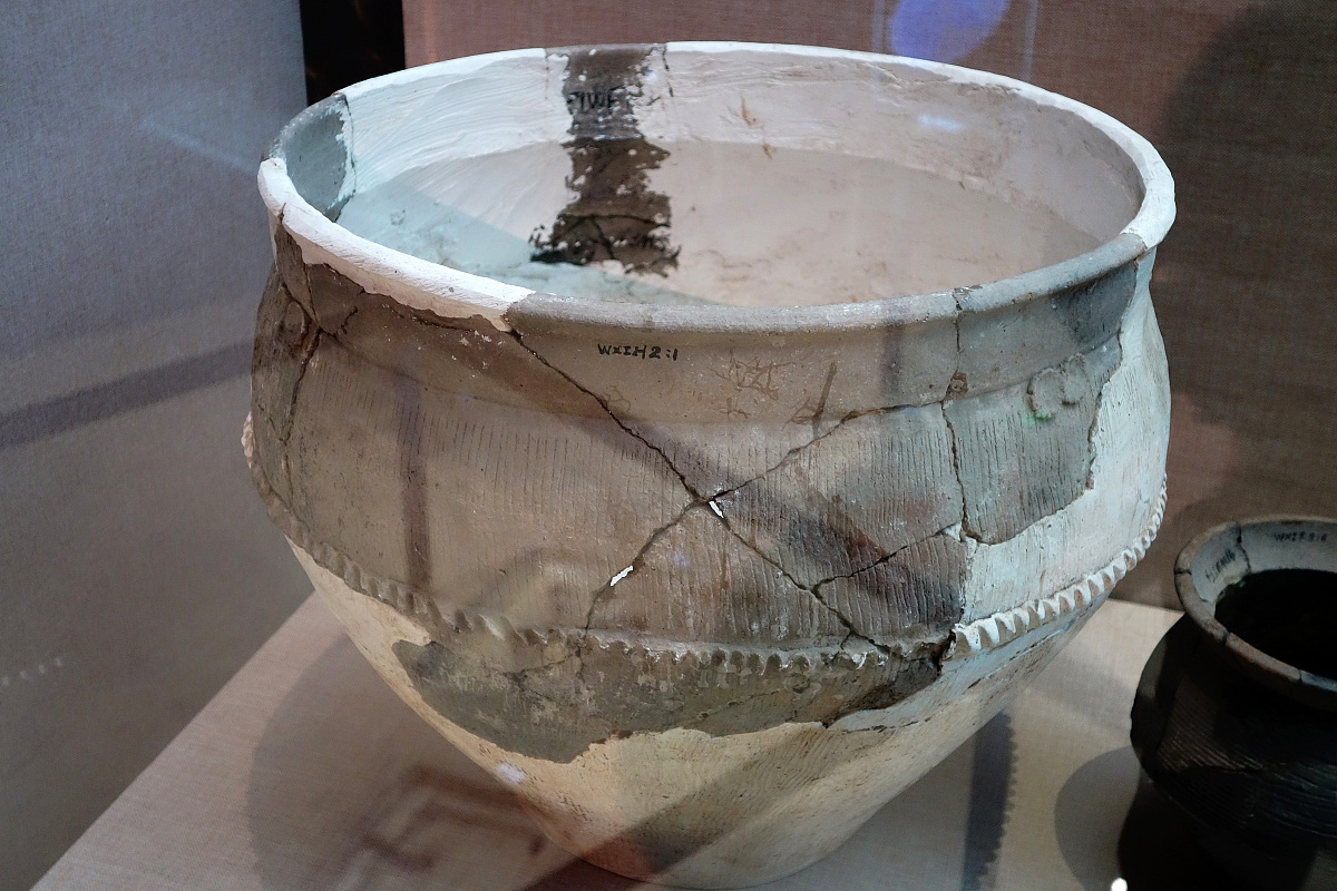 ***_***中口罐,新石器时代·王墓山下类型,距今约6200-6000年,凉城县