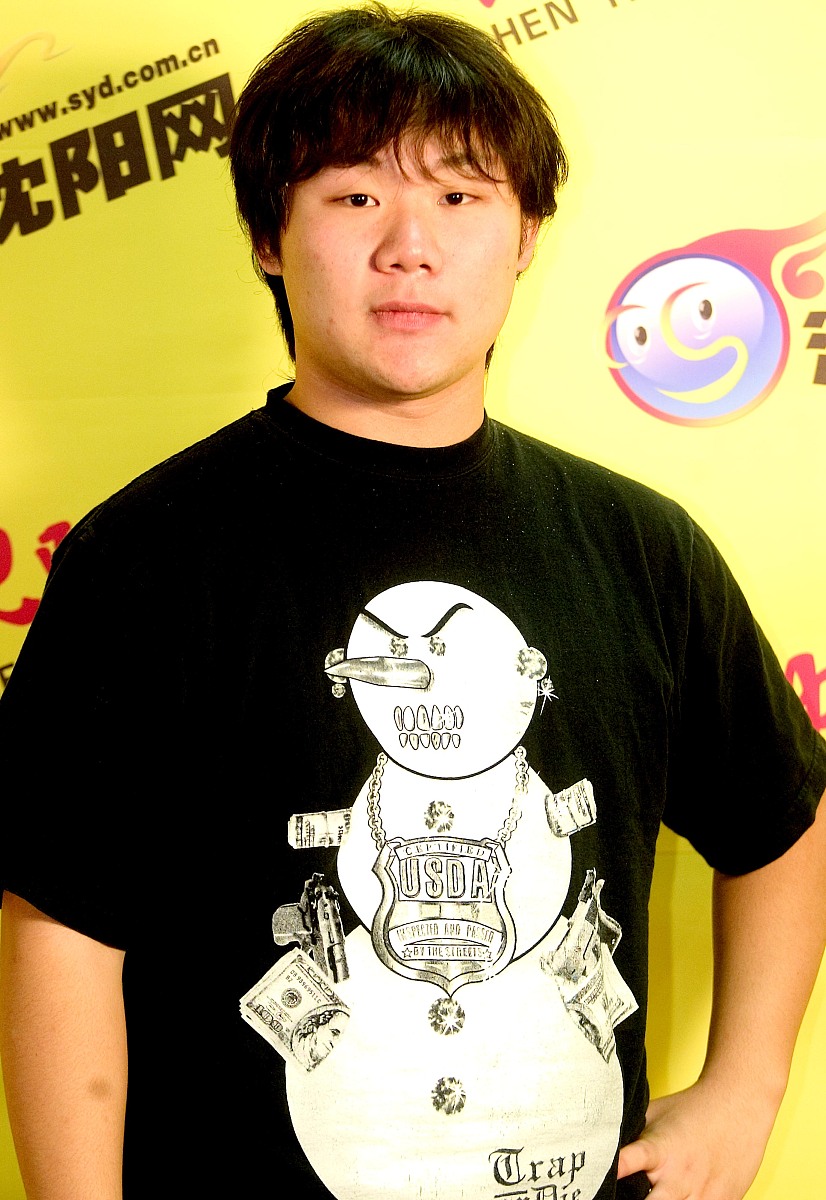 2007年10月9日,辽宁沈阳,有着"音乐神童"之称的张伯宏宣传首张专辑《