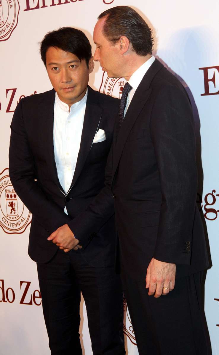 汤镇业怎么称呼比交好回答加拓展。