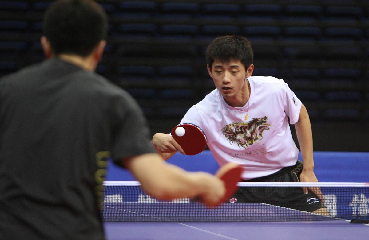 张继科事件：乒乓球名将因情绪失控引发争议