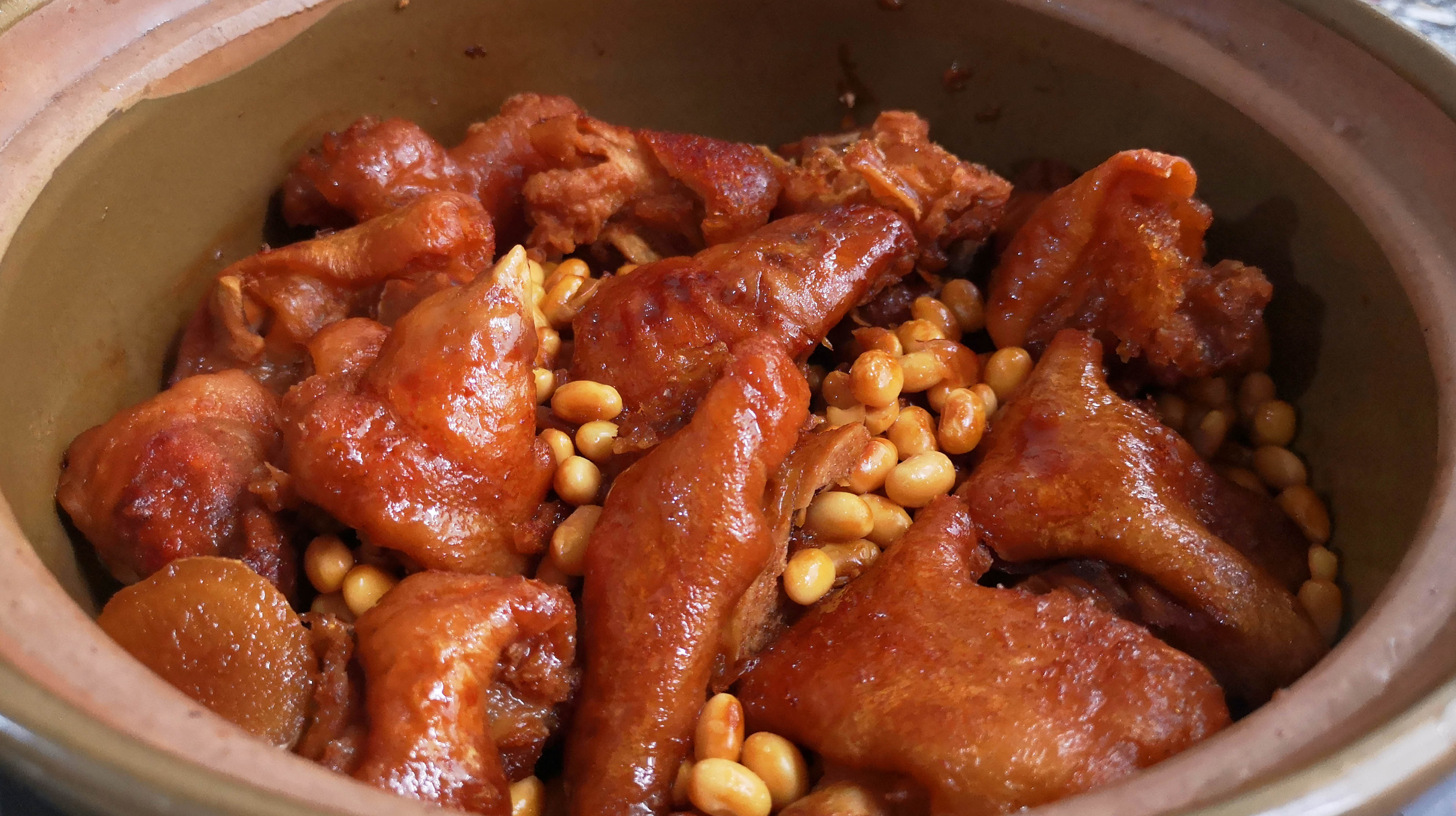 猪脚这么做真美味,不油不腻,软烂脱骨,连汤汁都超好喝