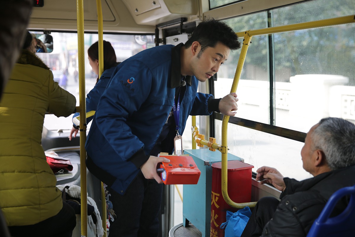 成都初中学幼儿教育专业就业前景分析：薪资、挑战和发展