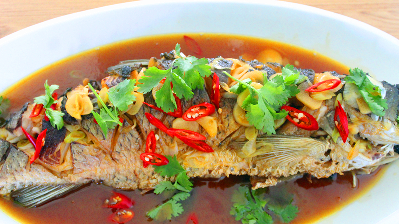 红烧草鱼好吃有窍门,教你详细流程,简单易学,上桌就被扫光