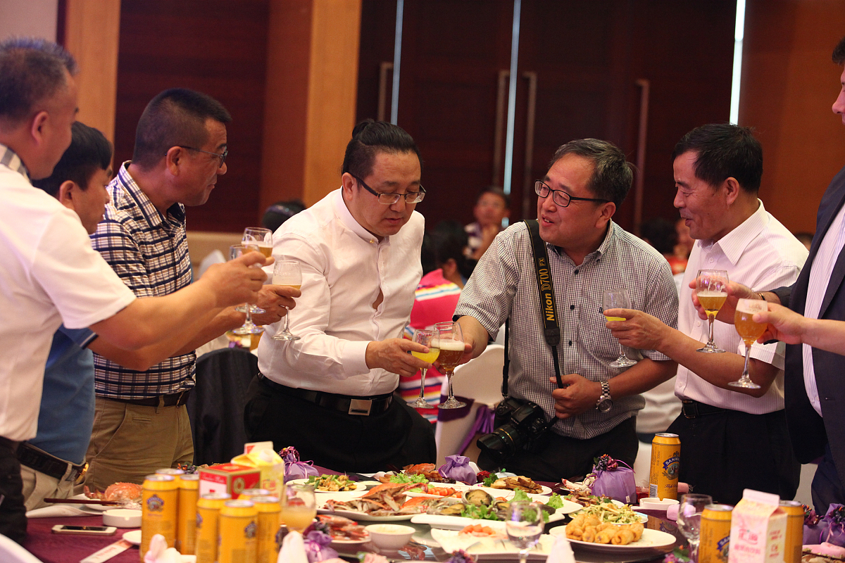 部门年终聚餐敬酒词