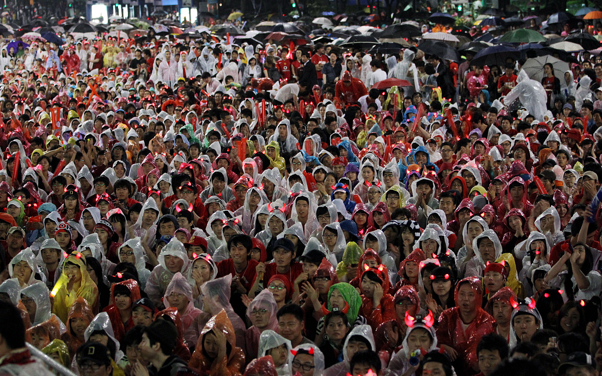 2010年6月12日,韩国,2010世界杯b组小组赛,韩国vs希腊.数万球迷聚集广