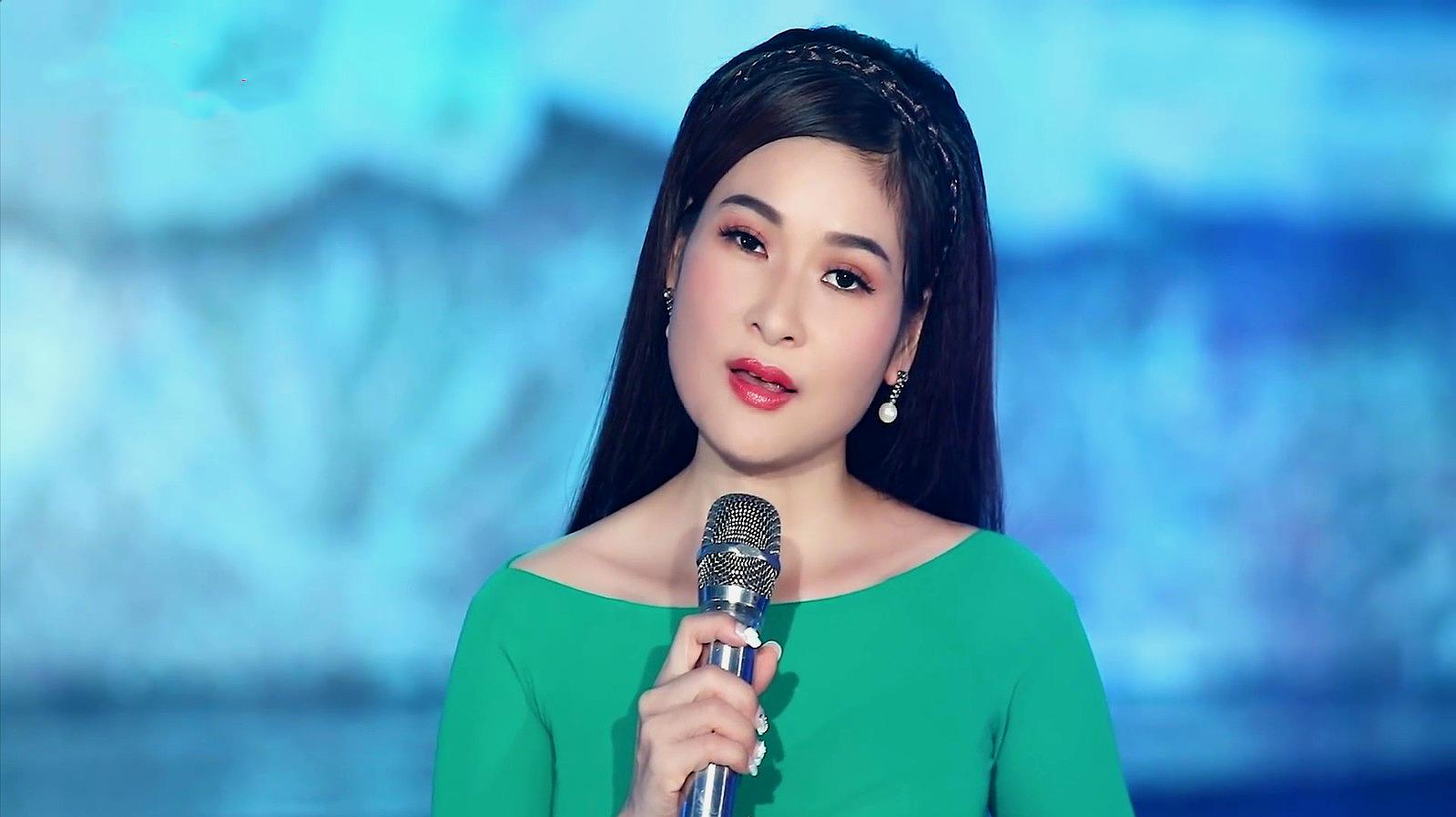 [图]最新好听的越南民族歌曲《Nhật Ký Đời Tôi Hoàng Ái My》