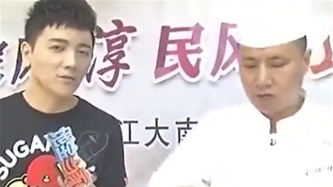 爱吃烧烤但怕不健康 这道烧烤改良的家常菜学起来:金针菇炒肉丝