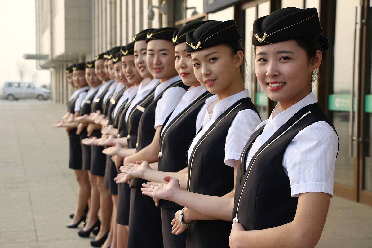 云南大学空乘专业招生简章：成为空乘人员需要了解哪些？
