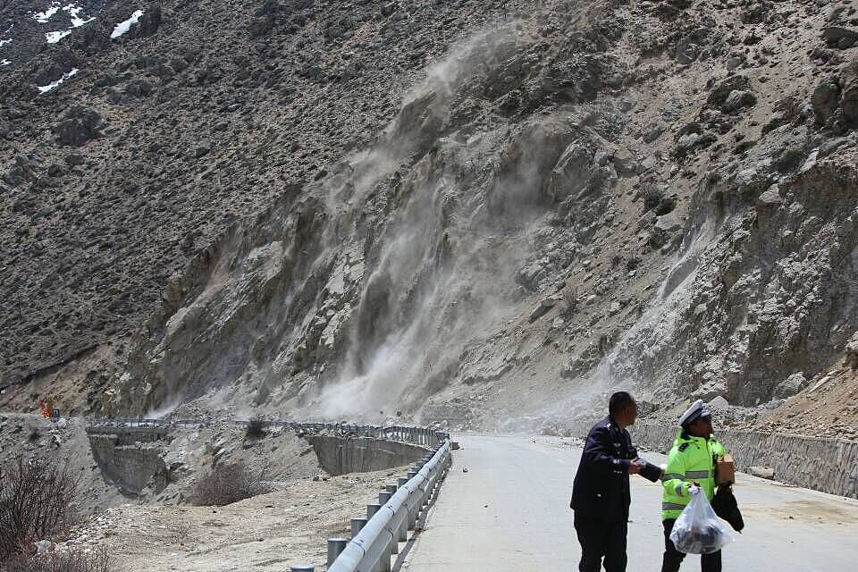 西藏林芝市波密县发生3.0级地震，震源深度10公里