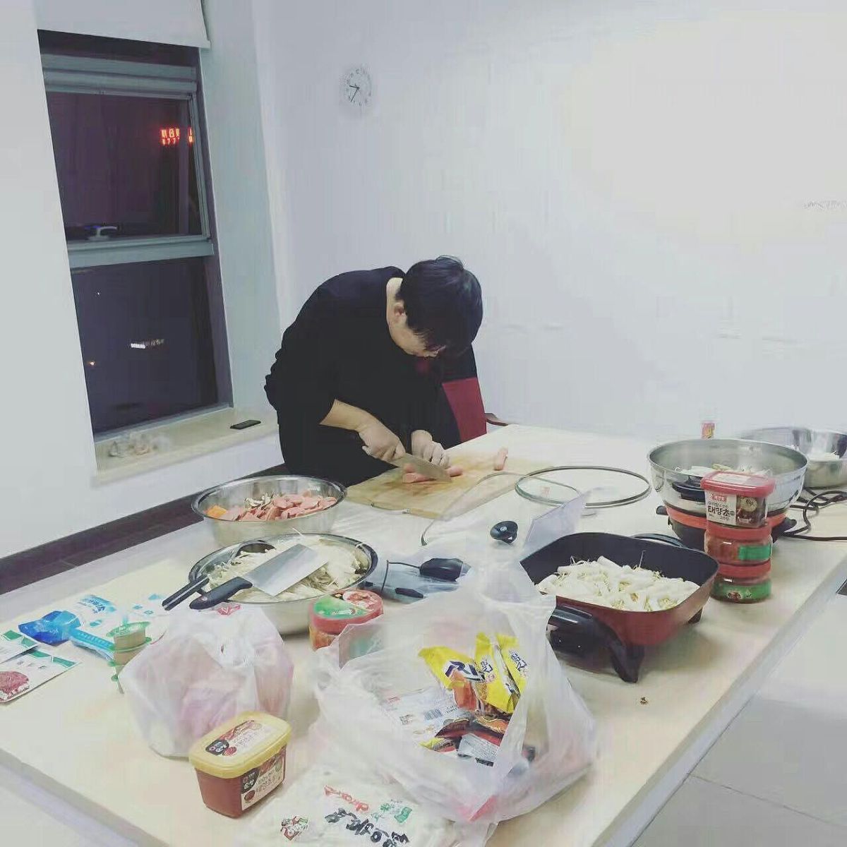 查找韩都衣舍或者其他品牌的发展思考什么是企业组织结构形式和特点