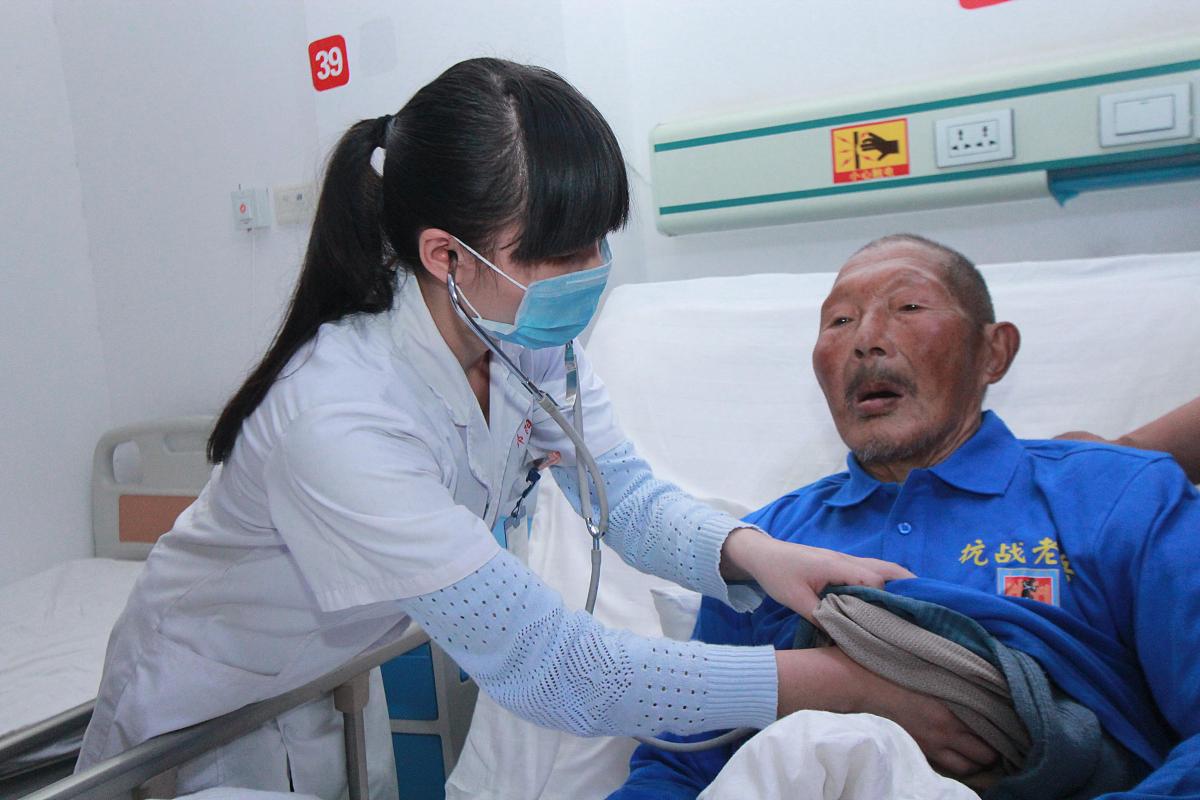 重庆初中读卫校可以当护士吗