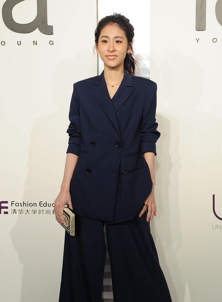 不接领子是什么意思_词语不接领子的意思