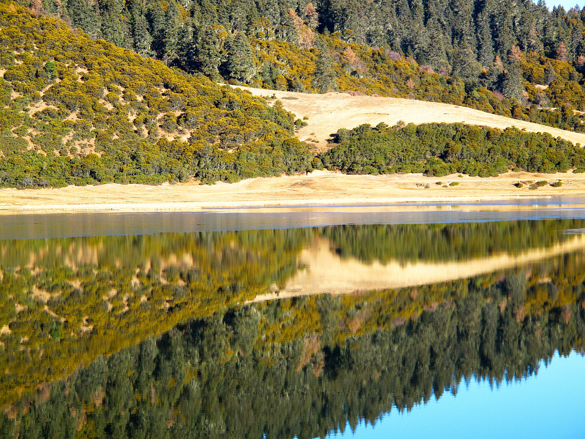 迪庆旅游学校 - 藏区旅游人才培养基地