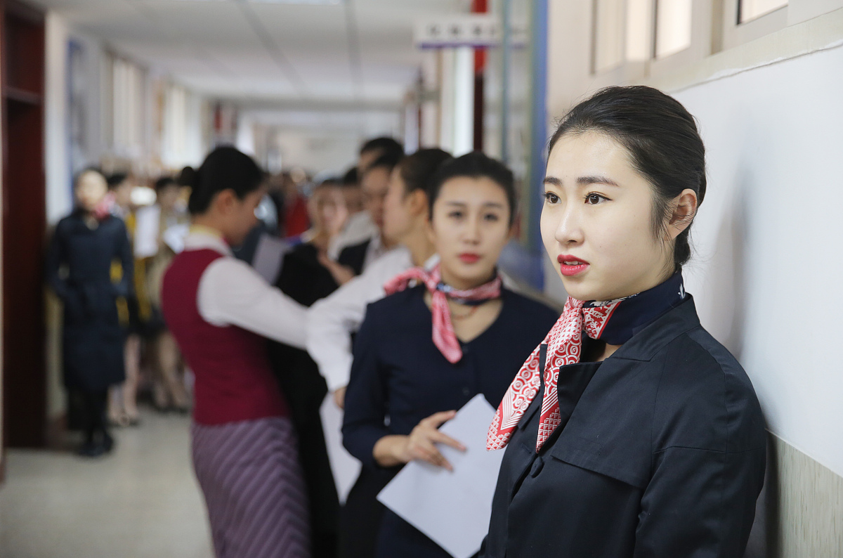 「学空乘专业对视力的要求」空乘专业视力标准