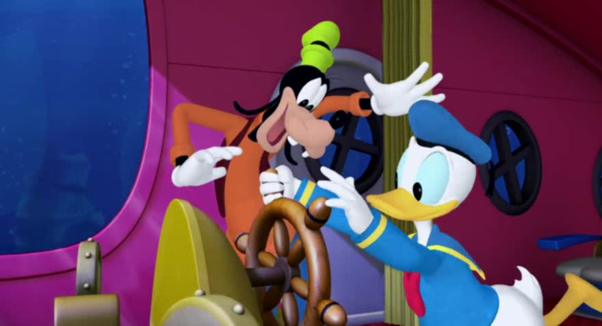 米奇妙妙屋:高飞和唐老鸭争夺潜水艇掌控权,导致它被海草缠住了