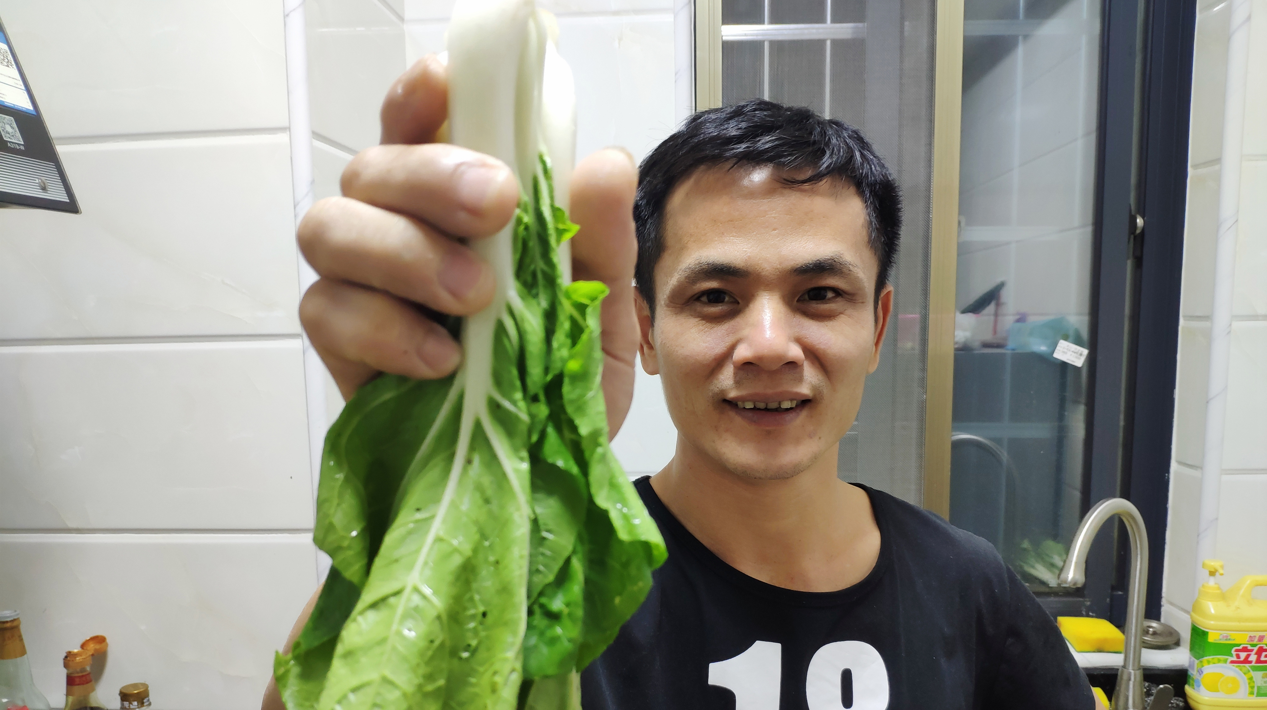 原来炒青菜也有窍门,这样炒色泽鲜亮,口感脆爽简单又营养!