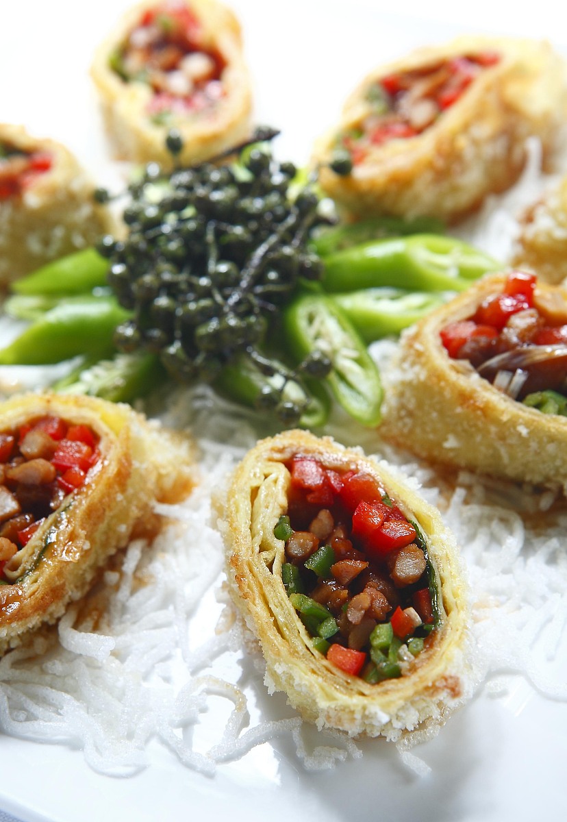 《鸡你太美》藏头诗：一首关于美味鸡肉的诗