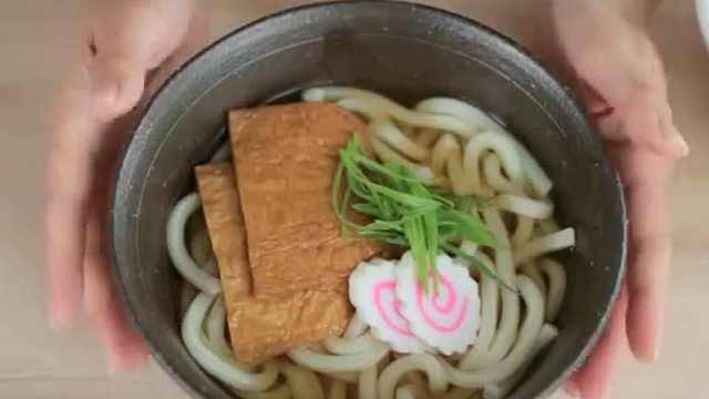 美食博主教做乌冬面,颜值味道俱佳