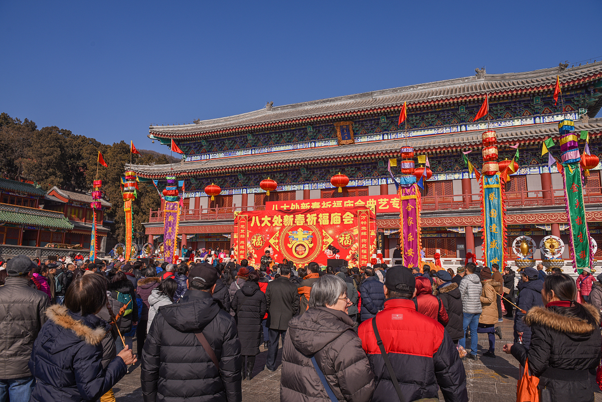 五台山普陀宫庙会：舞台距离及周边区域介绍