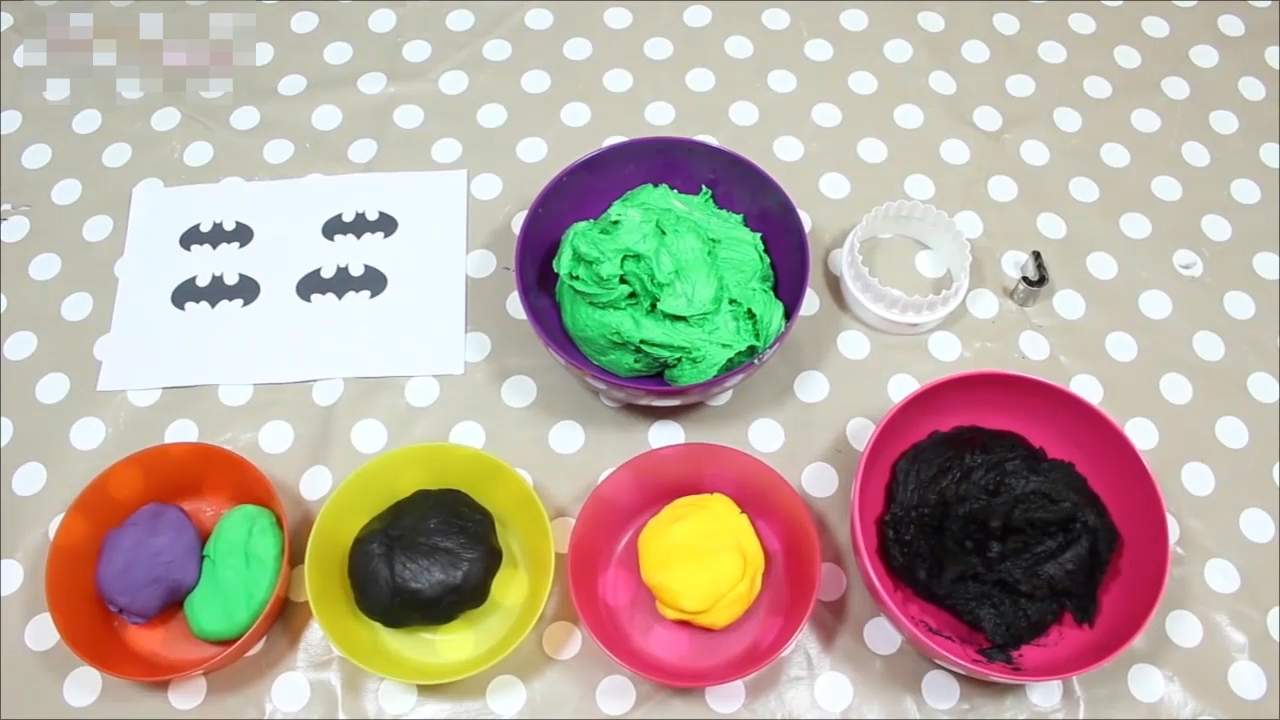 蝙蝠侠蛋糕还能制作的这样有趣,小姐姐真是牛逼了