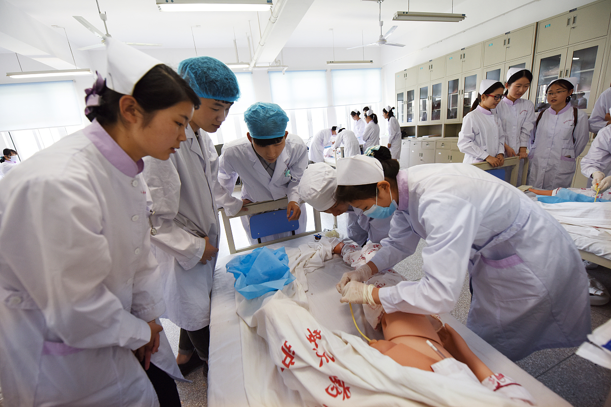 安庆医药高等专科学校就业状况怎么样？