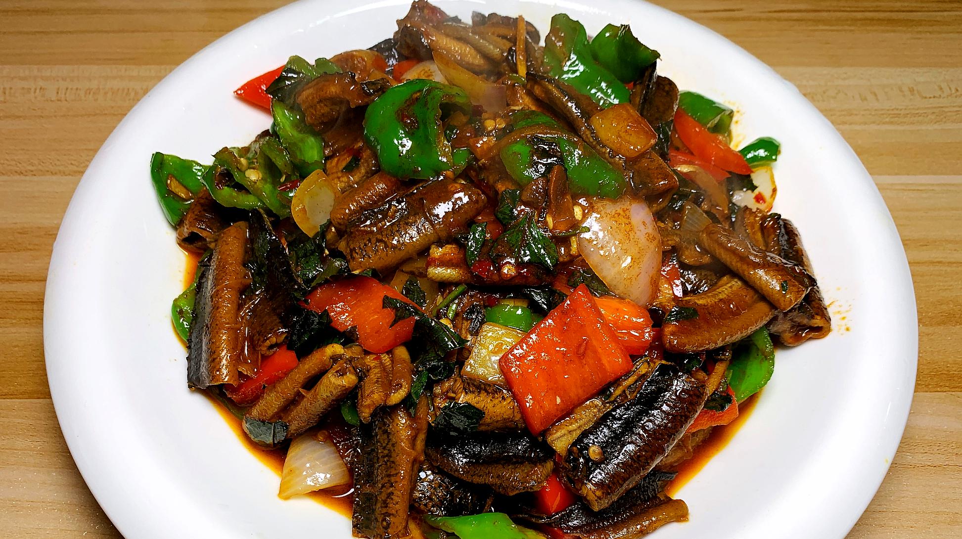 饭店的爆炒黄鳝为什么那么好吃?原来做法这么简单,吃过的还想吃