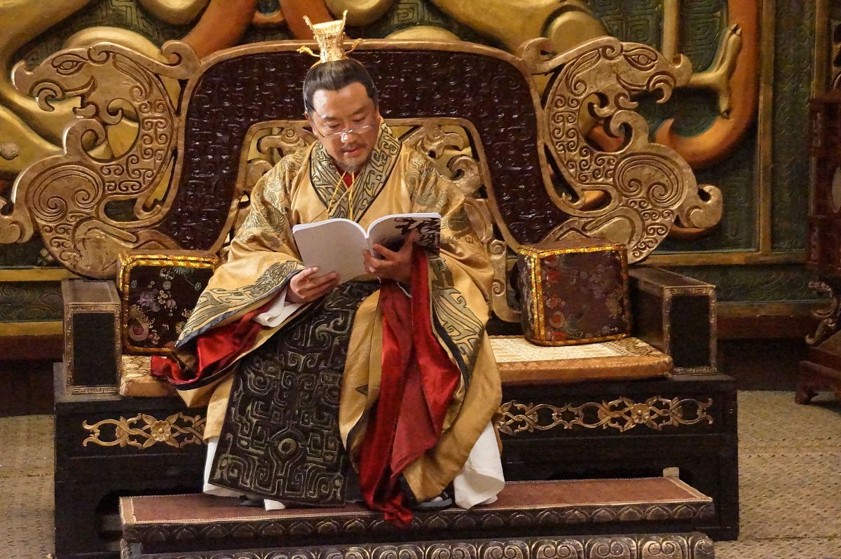 秦始皇真名叫什么？