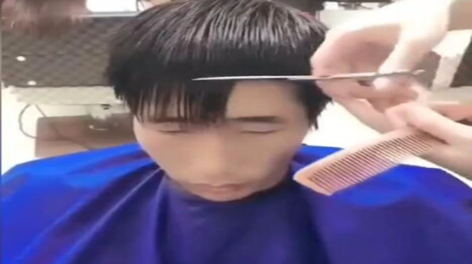 男生脸型蛋瘦弱无肉,那就剪这个发型,可以变帅很多