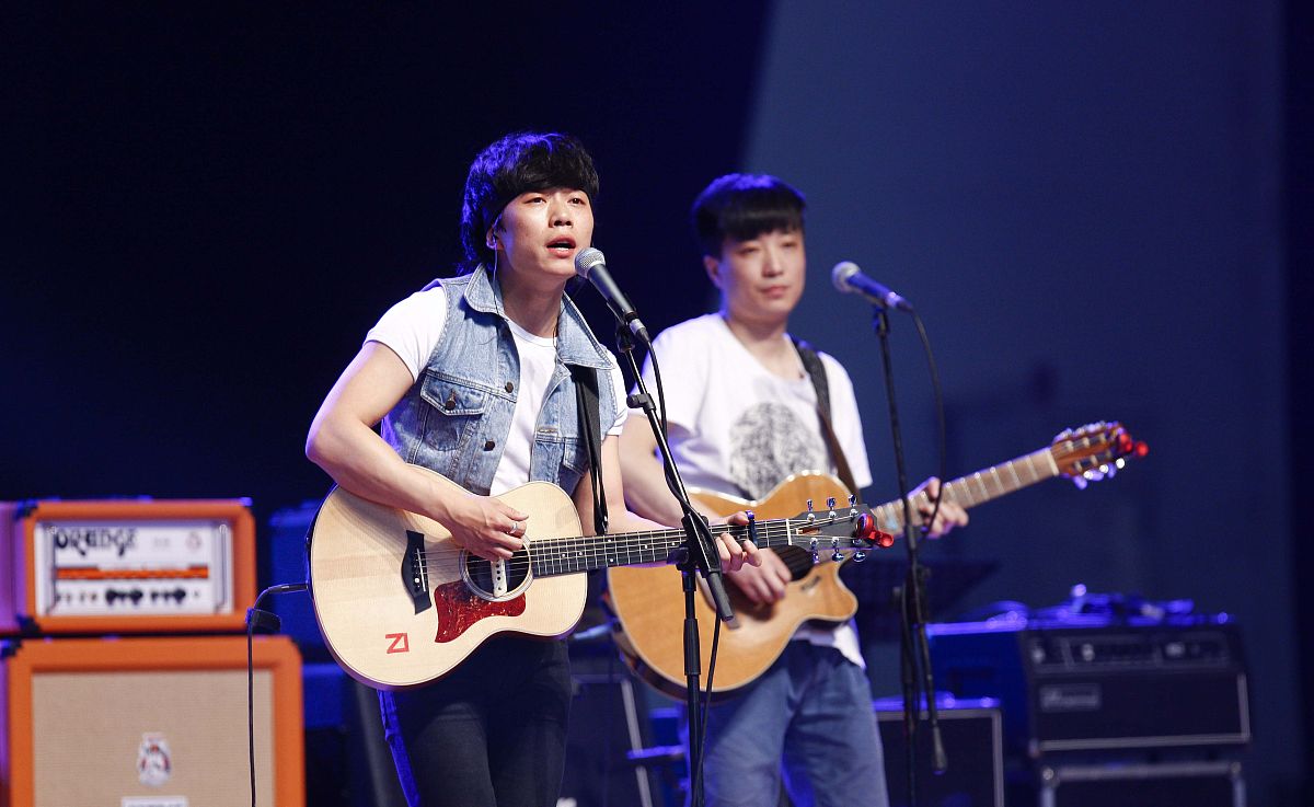 歌手赵雷大学在哪里读的