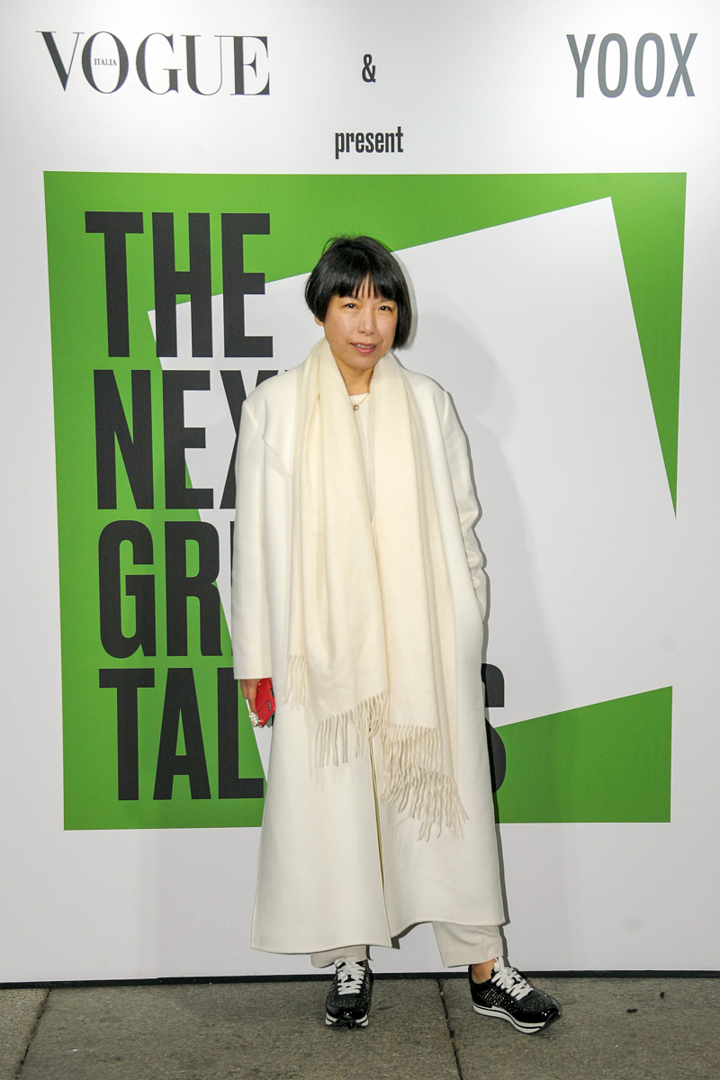 2018秋冬米兰时装周:"超杀女"莫瑞兹插兜耍帅 中美时尚女魔头张宇vs安