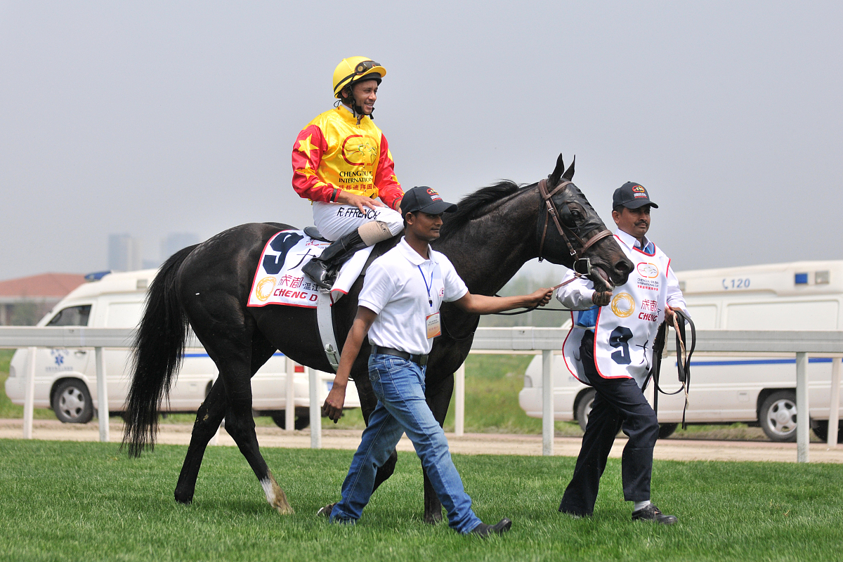 格斗足球手游v1.0.0更新：全新技能、角色和模式上线！