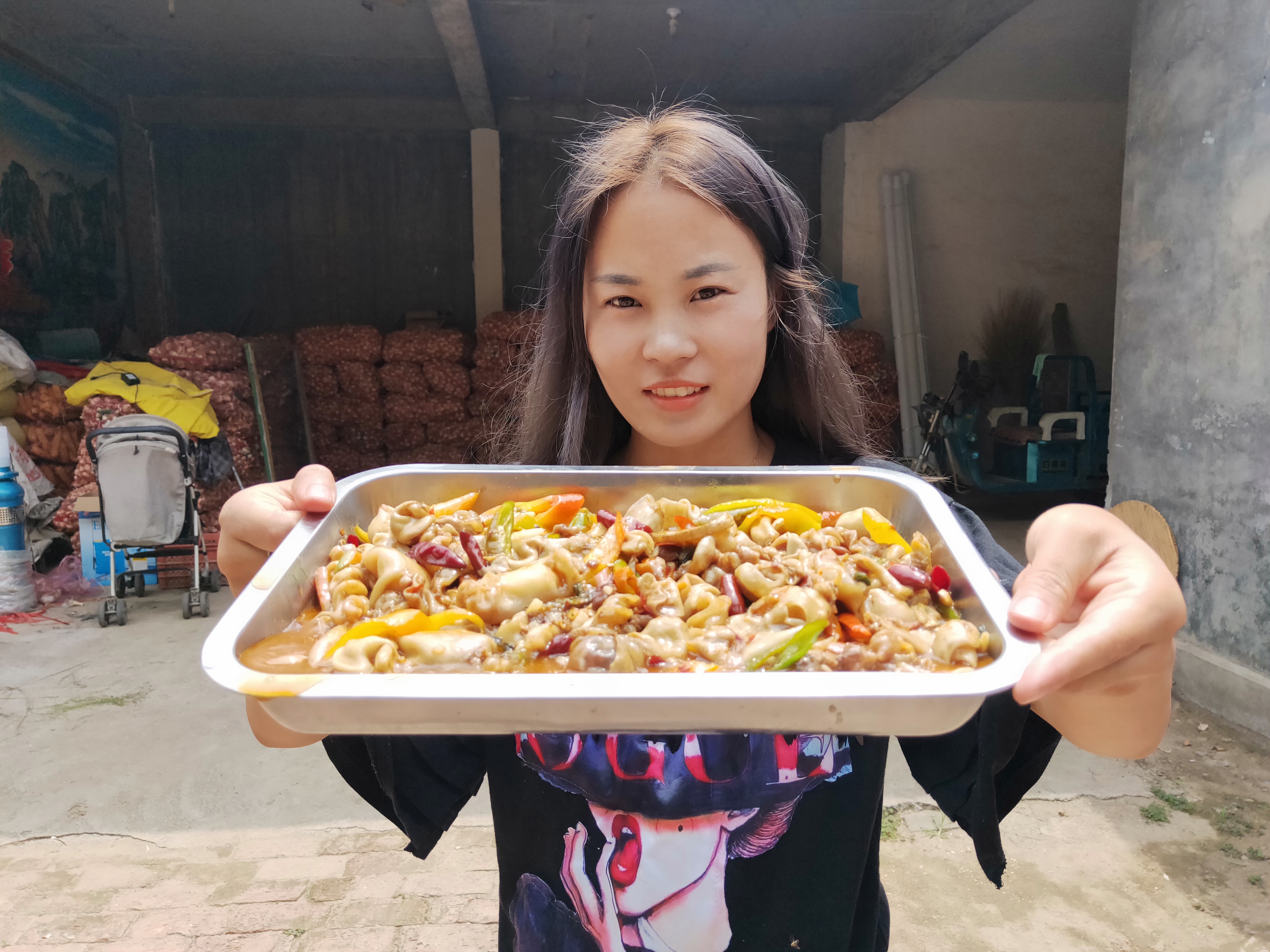 农村媳妇做麻辣鱼泡,95条鱼的鱼泡一大盆,香辣过瘾,好“奢侈”