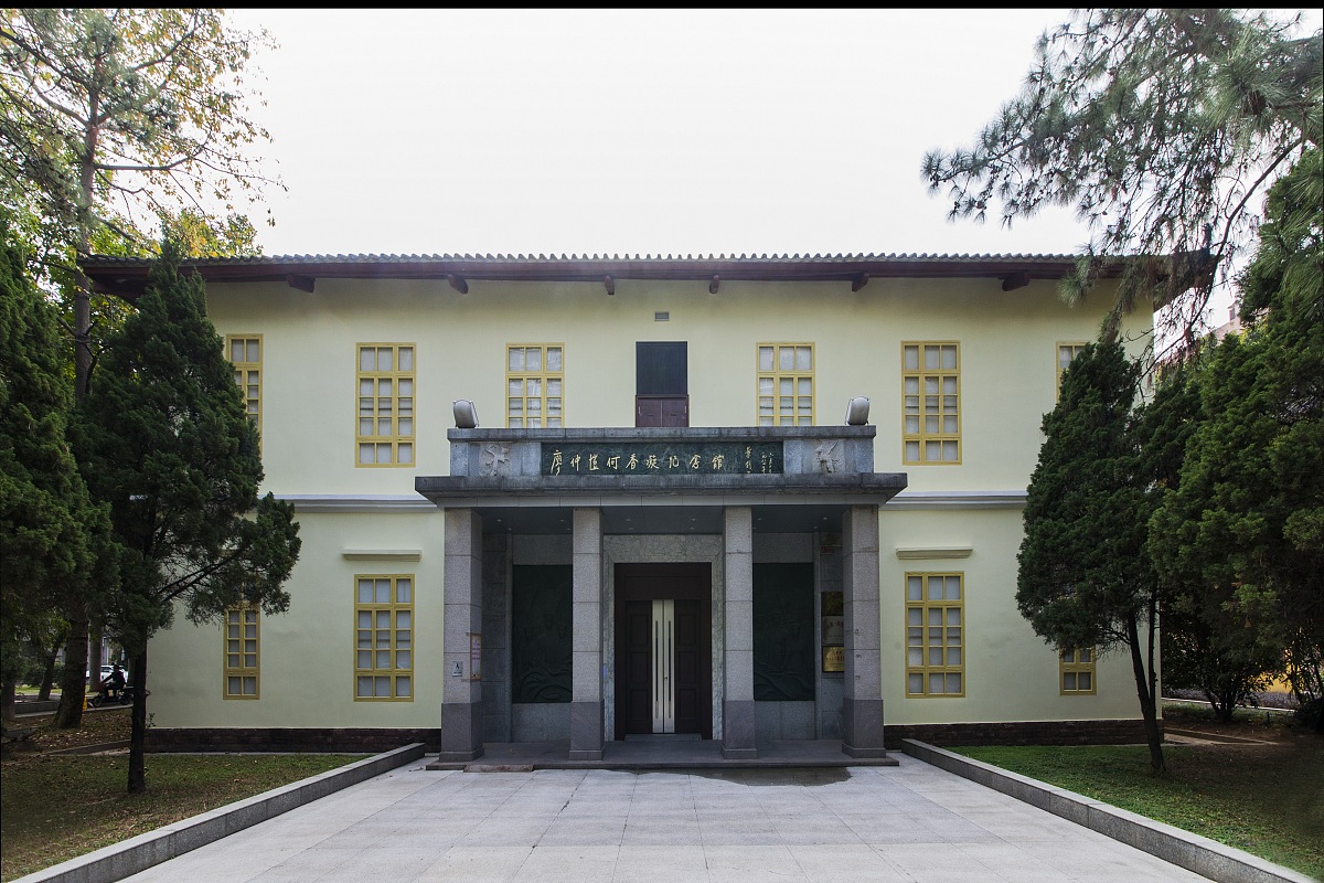 周邓纪念馆怎么进去参观