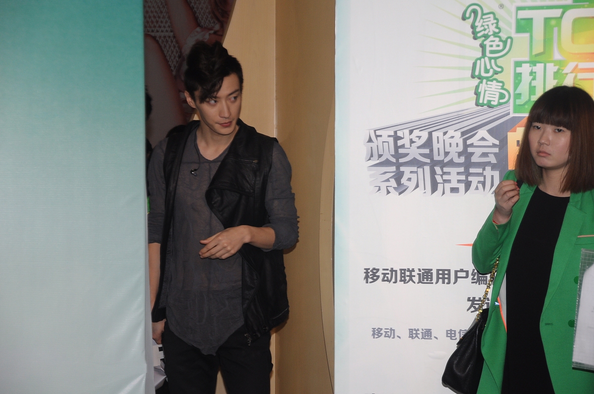 2013年3月31日,上海,乔任梁出席某活动时候场.***_***乔任梁+++_+++乔