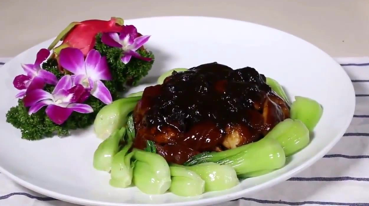 红烧猪蹄这样做,吃起来最过瘾,味道香!