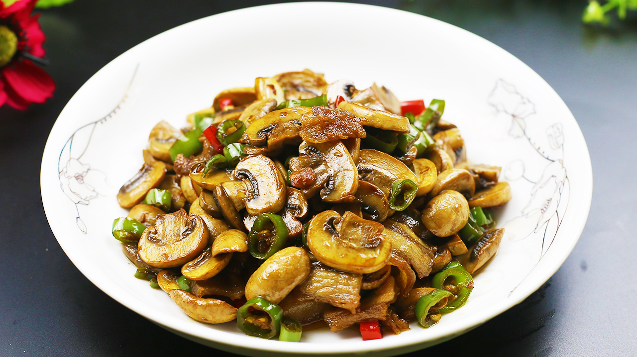 白鸡菇的家常做法,配料简单味道香,学会自己做,营养好吃又下饭