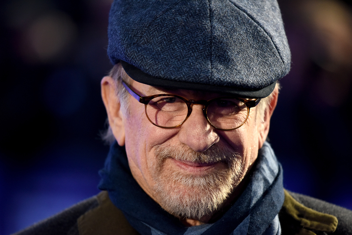 《头号玩家》电影：虚拟现实冒险之旅