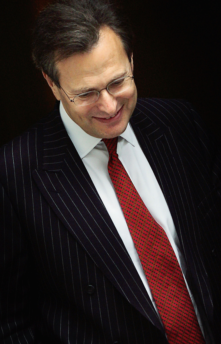 2005年3月24日,英国伦敦,英国政府官员来到位于唐宁街10号的首相官邸