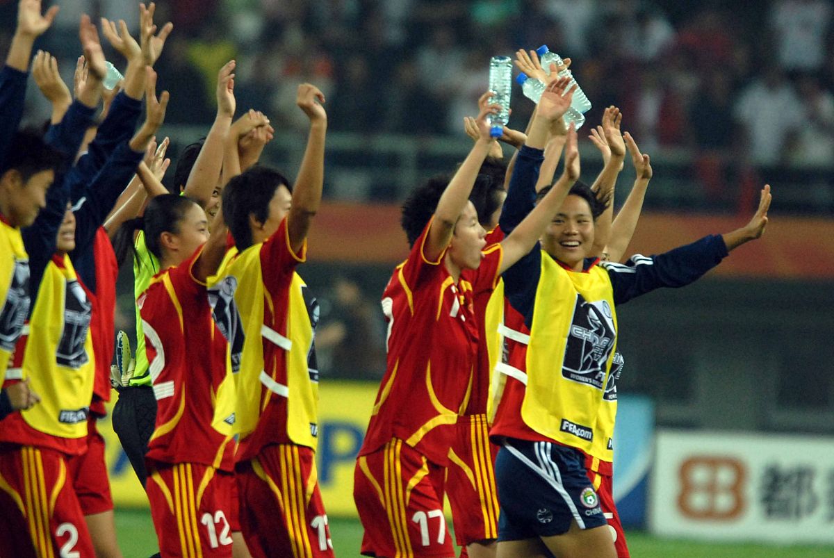 2007年9月20日,中国天津,女足世界杯d组比赛,中国队对阵新西兰队.中国
