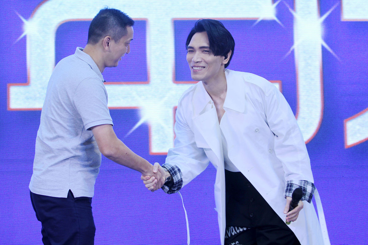 2018年9月1日,武汉,台湾歌星杨宗纬出席商家周年店庆活动.杨宗纬.