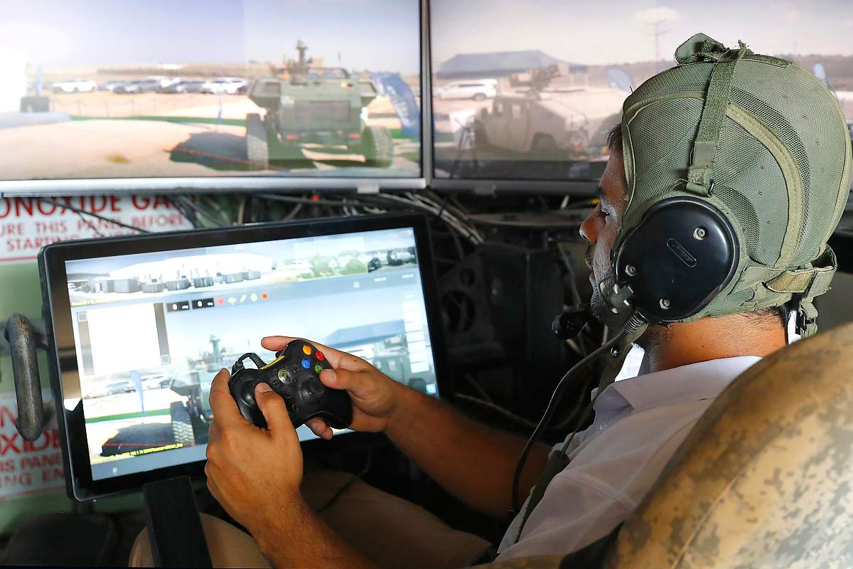 军事技术和民用技术比较：优缺点分析