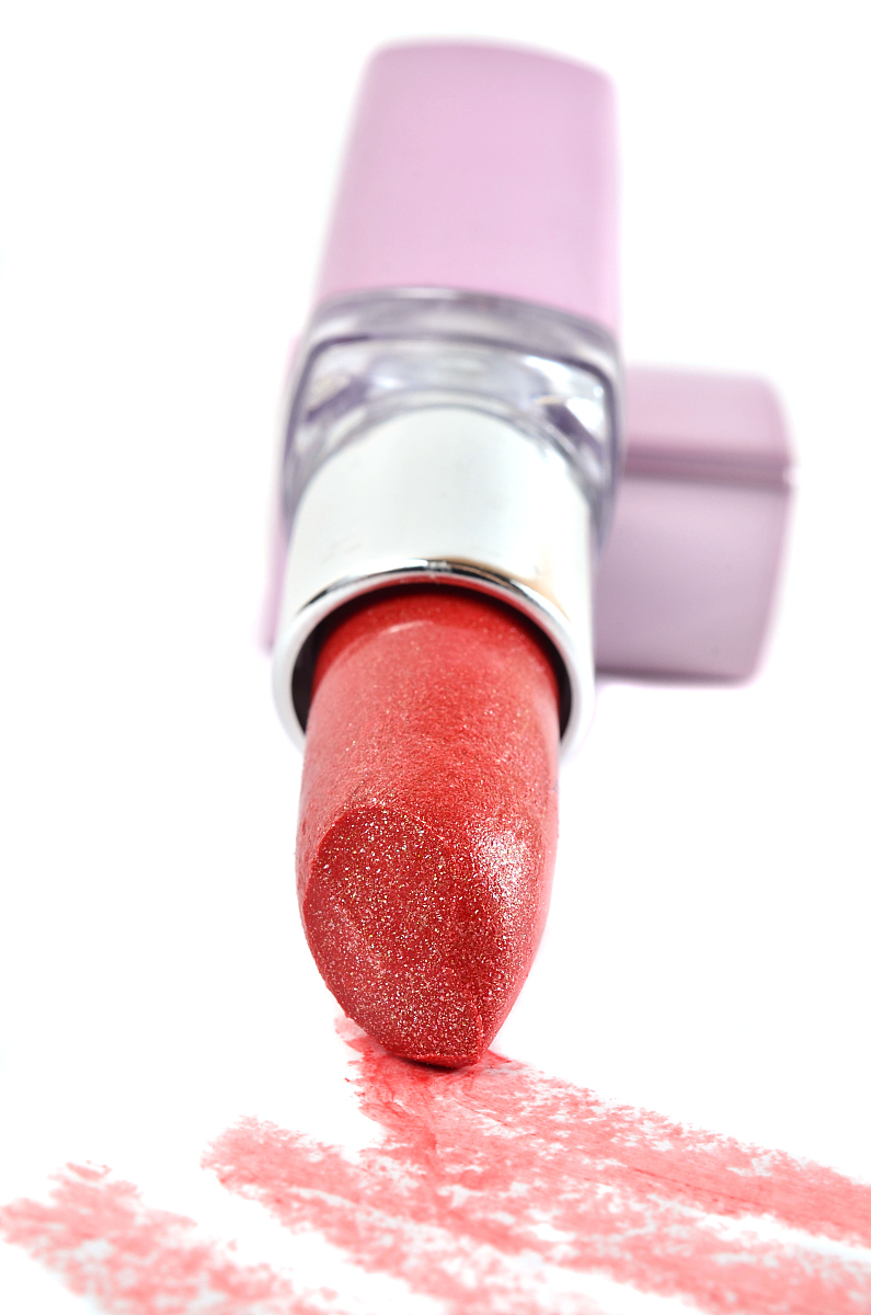 色丝慕唇膏：四季皆宜，冬季更佳选择！