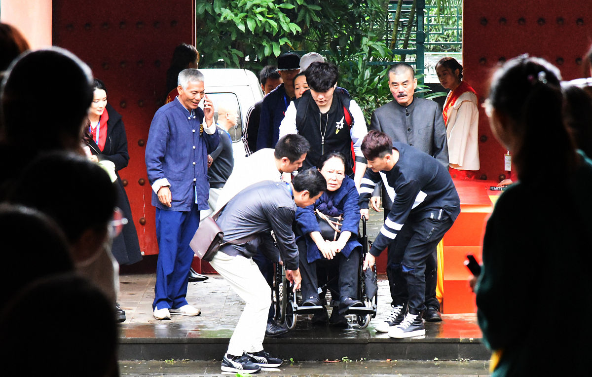我残疾了能不能安慰我