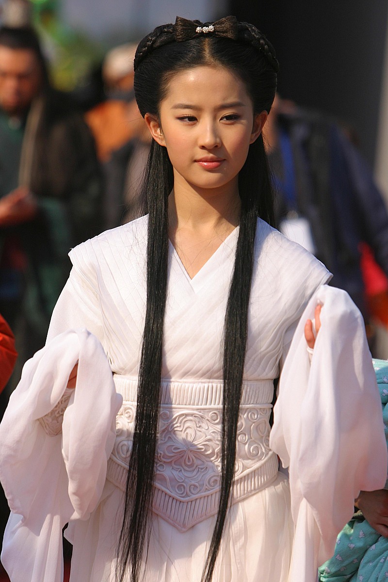 刘亦菲：中国知名女演员和歌手