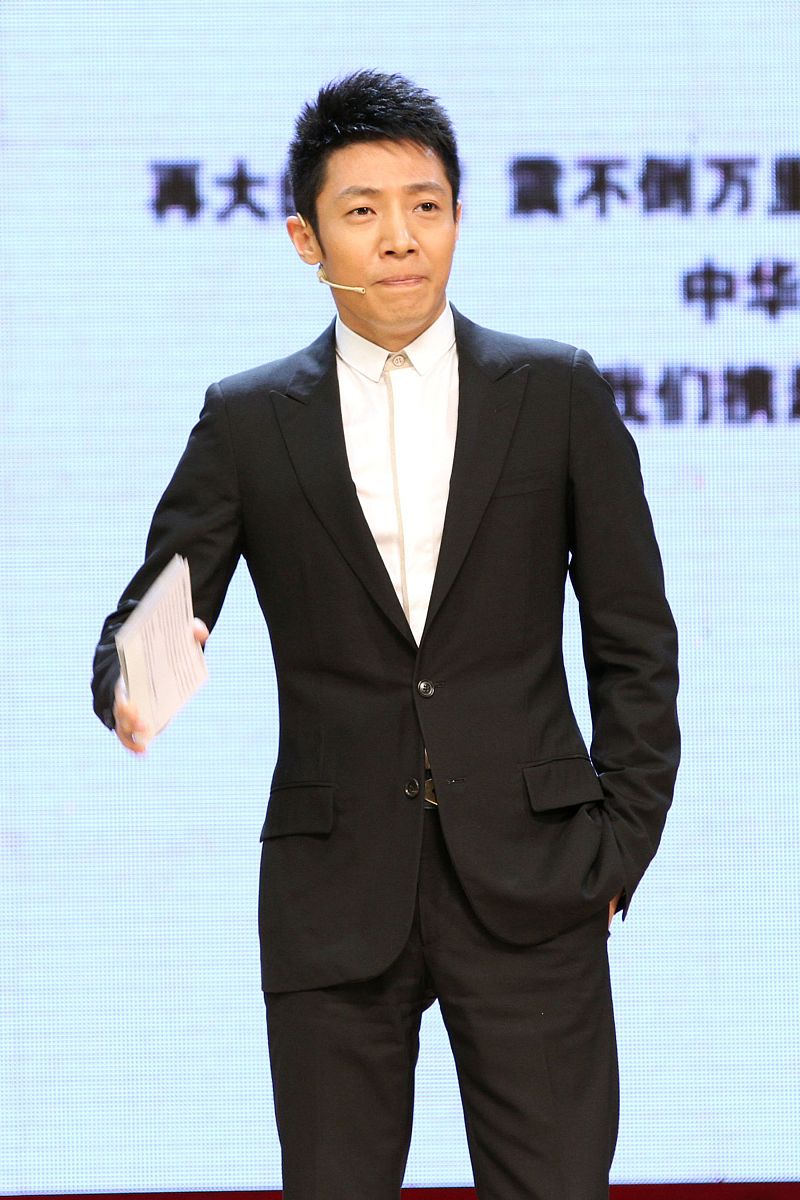 撒贝宁高考成绩是多少？