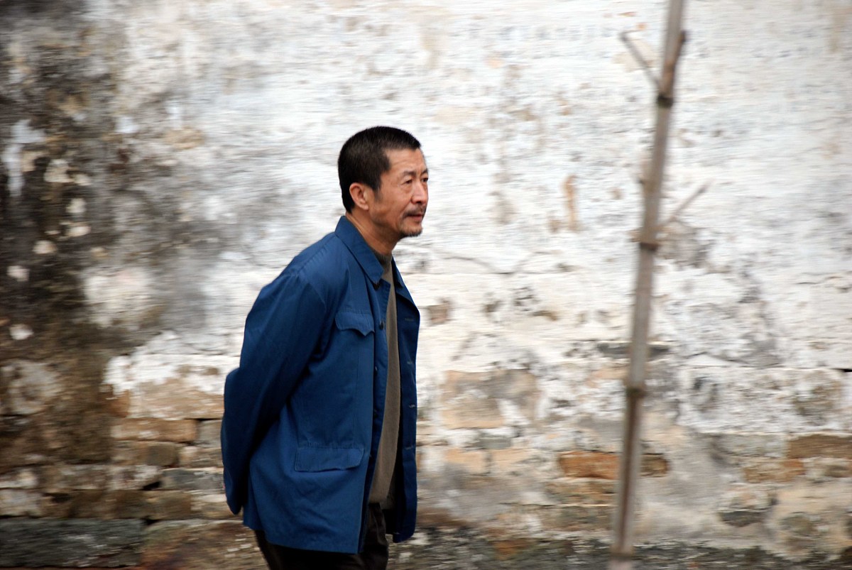 从故乡再出发：解读贾樟柯电影中的人文关怀